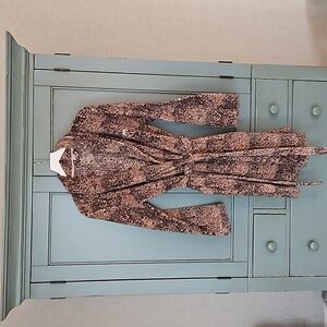 Calvin Klein Women’s Luxury Plush Robe M Cheetah Print